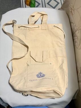 Queen Elizabeth 2 Canvas Drawstring Clutch Travel Sling Tote Bag w Pockets